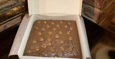 Receta con brownie con mermelada de melocotón
