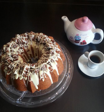 Receta de Bundt Cake de vainilla con Crumble de chocolate